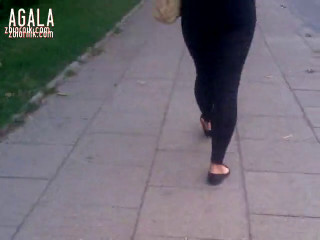 chodnikiemlegg.3gp